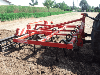 Travail du sol - Outils à dents - Canadien porté C30 - CL35 - CLR35