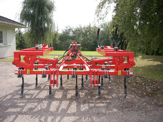 Travail du sol - Outils à dents - Canadien porté C30 - CL35 - CLR35