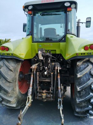 Tracteur agricole Claas ARION 640