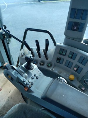 Tracteur agricole Claas ARION 640