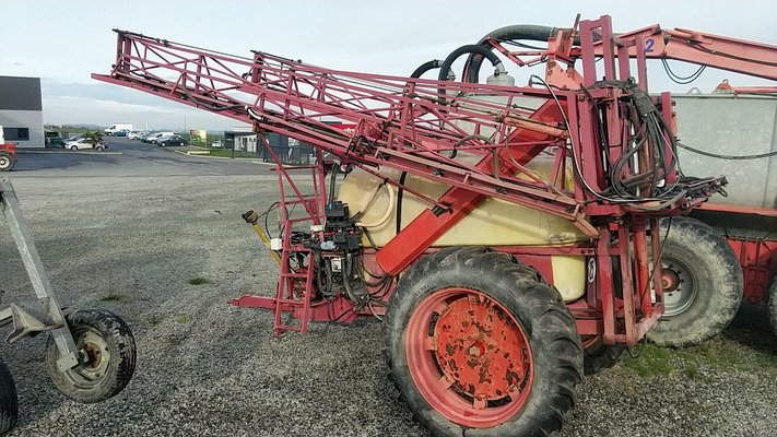Pulvérisateur traîné Hardi TZ 2400