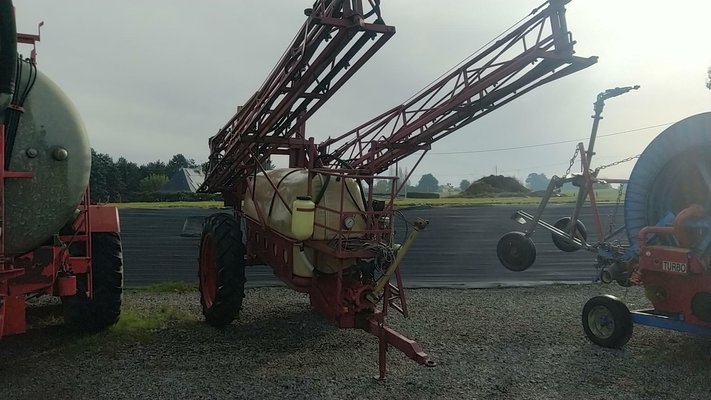 Pulvérisateur traîné Hardi TZ 2400