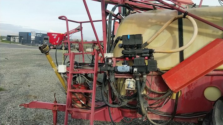 Pulvérisateur traîné Hardi TZ 2400
