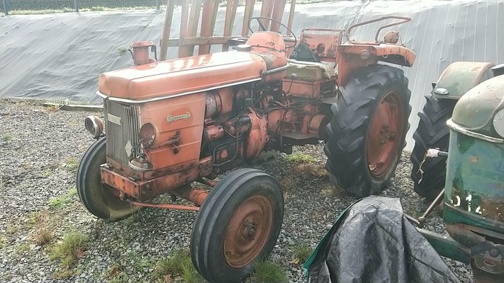 Tracteur agricole Renault Super 3