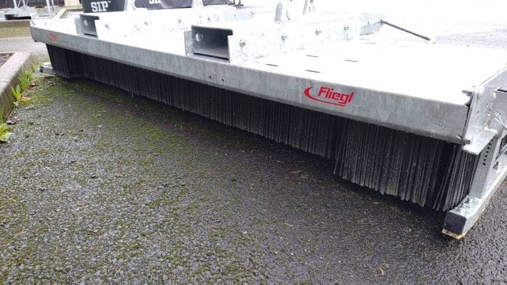 Unknown range 481 Fliegl LOWE 2500