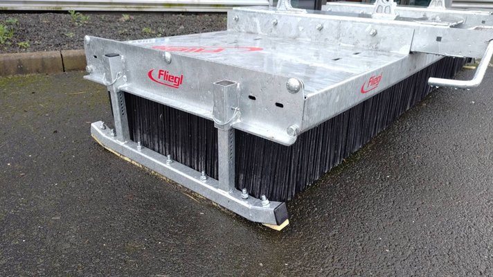 Unknown range 481 Fliegl LOWE 2500