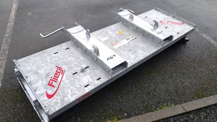 Balayeuse Fliegl LOWE 2500 - 1