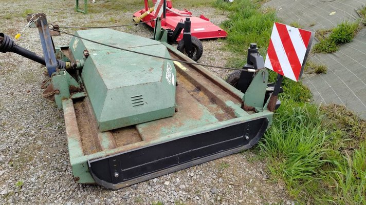 Broyeur à axe vertical Desvoys HERBAGER