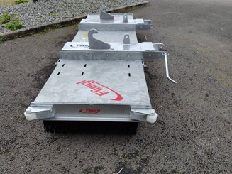 Balayeuse Fliegl LOWE 2500 - 3