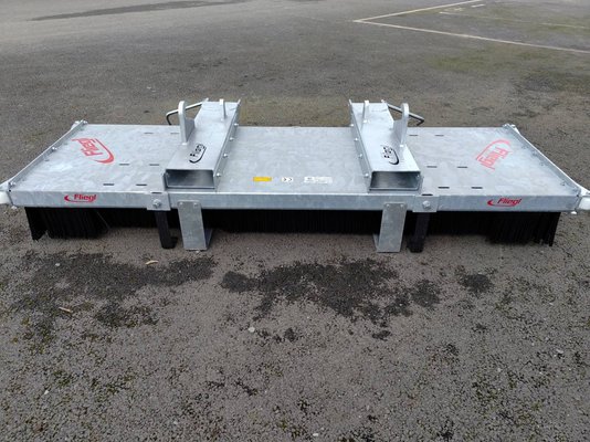 Unknown range 481 Fliegl LOWE 2500